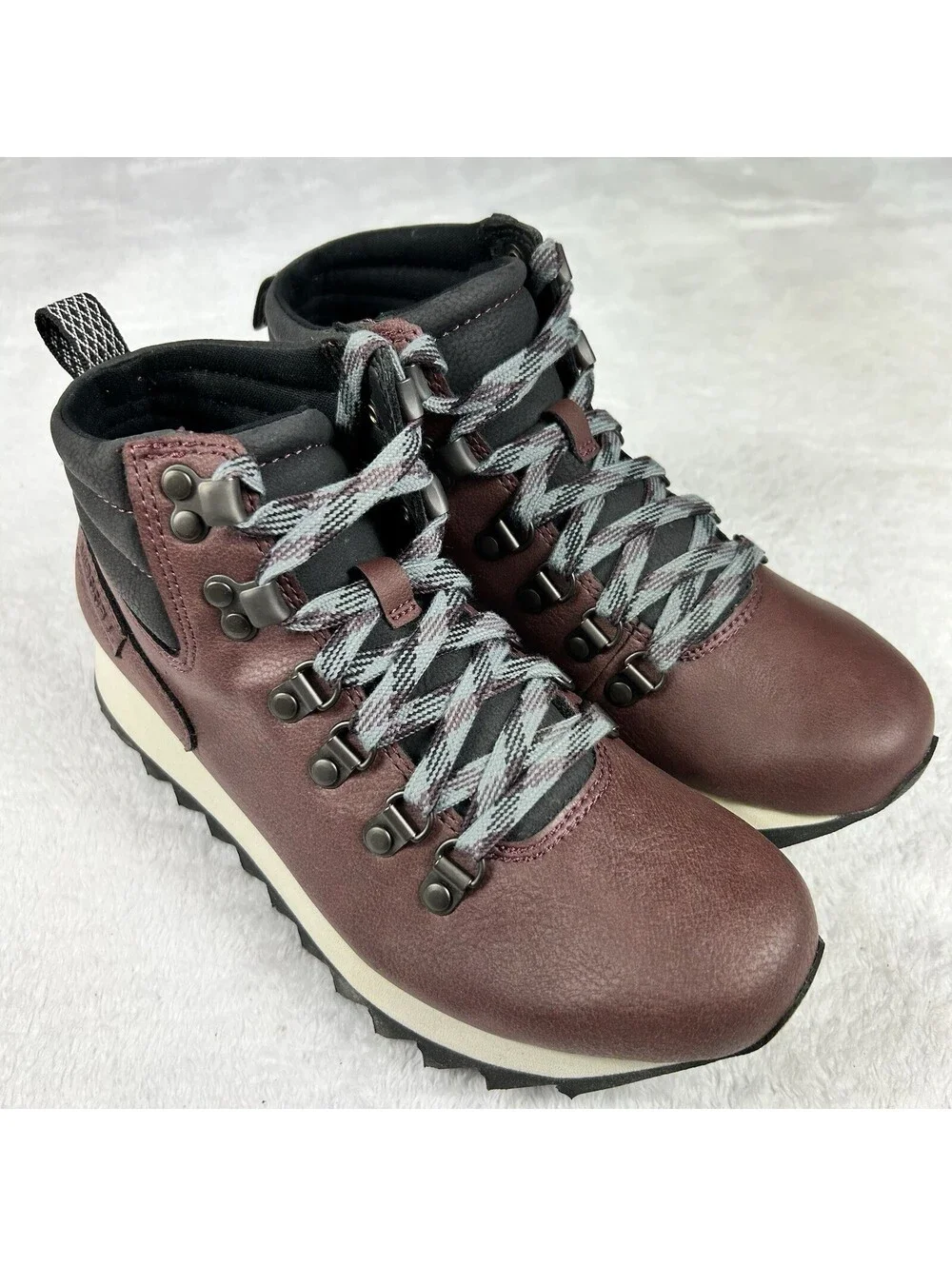 Merrell Womens Alpine Hiker Hiking Boots Size 6 Burgundy Trail Shoes J003772 New